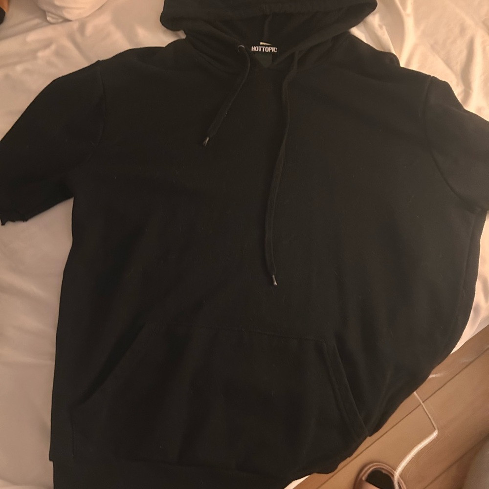 Hot Topic Black Short-Sleeve Hooded Sweatshirt